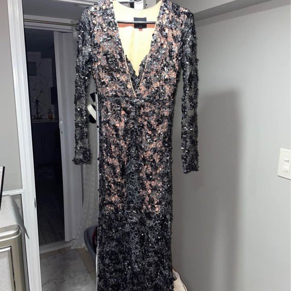 NBD gown - Picture 4 of 4